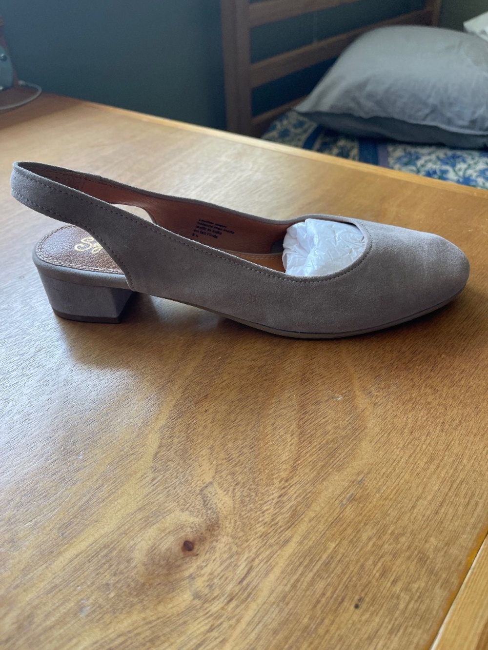 Beige slight heels sling back shoes
